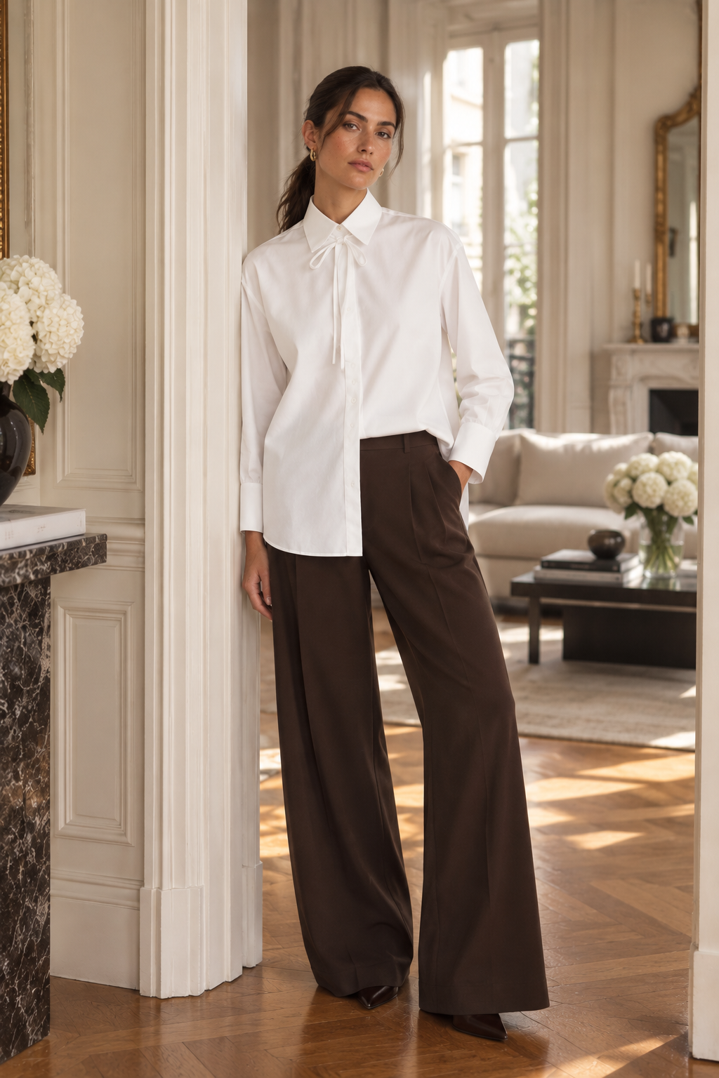 Noelle – Oversized Bluse mit Schleifendetails in White