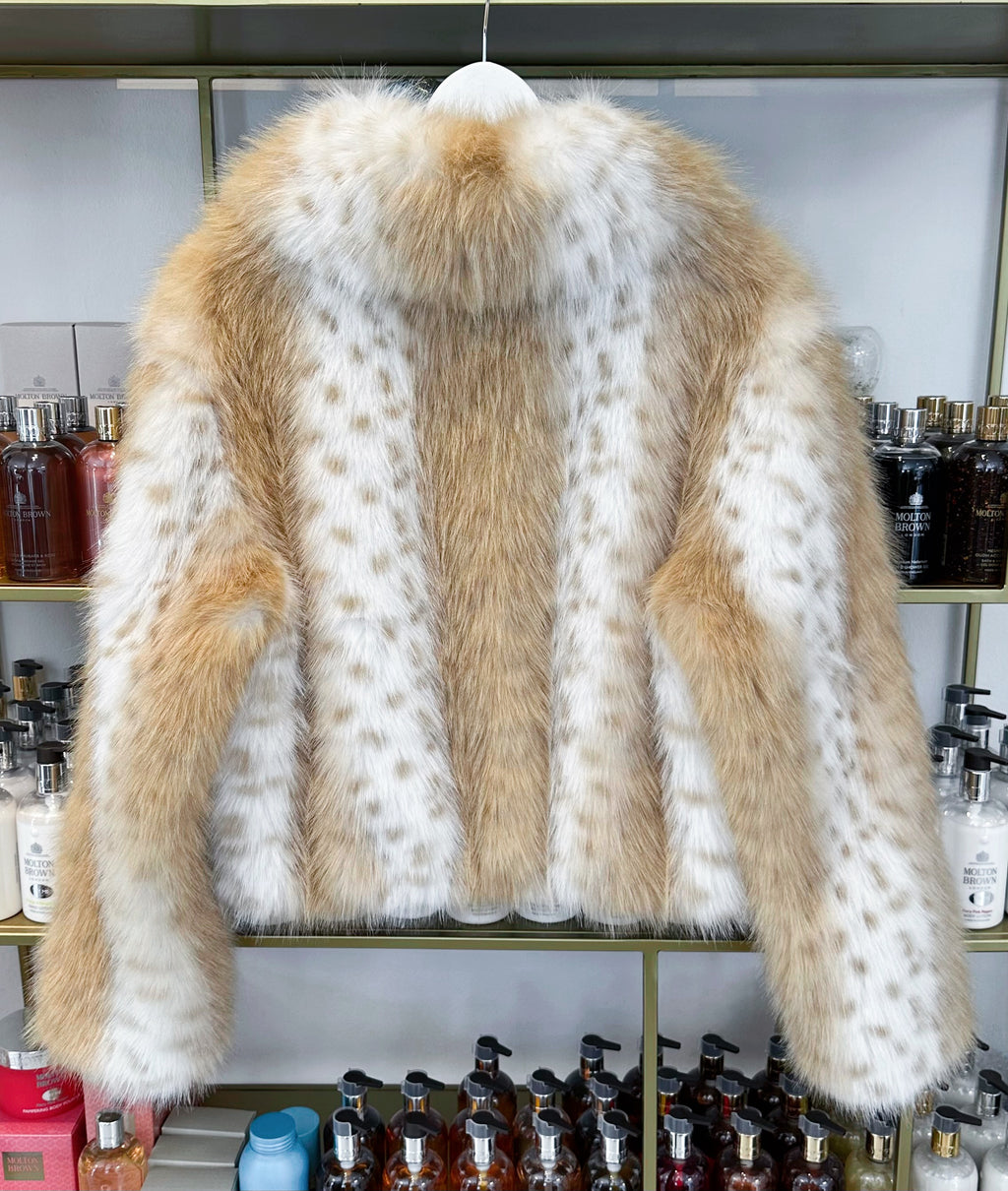 Milli – Fake-Fur-Jacke in Sand