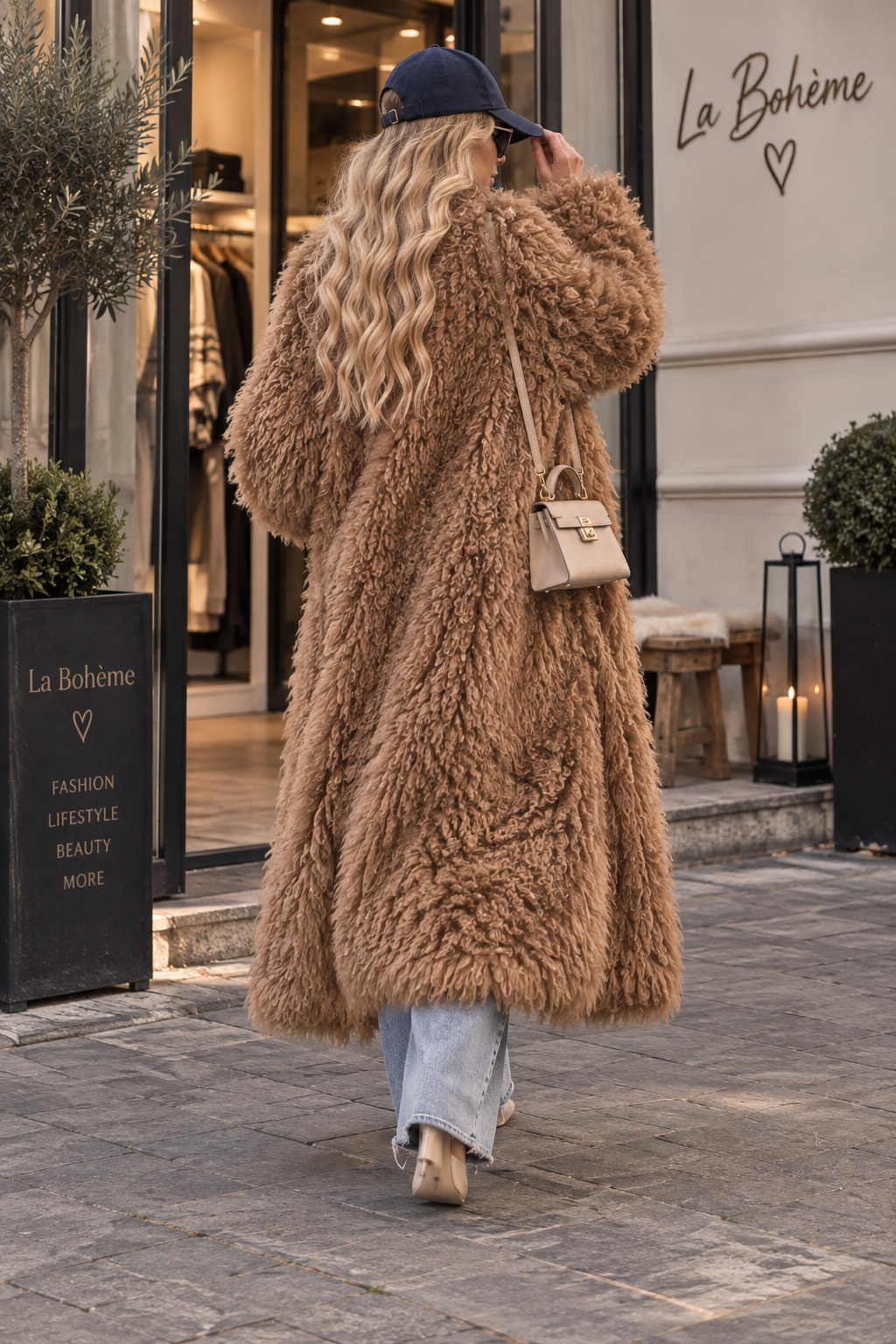 Mia – langer Faux-Fur-Mantel in Ivory & Caramel