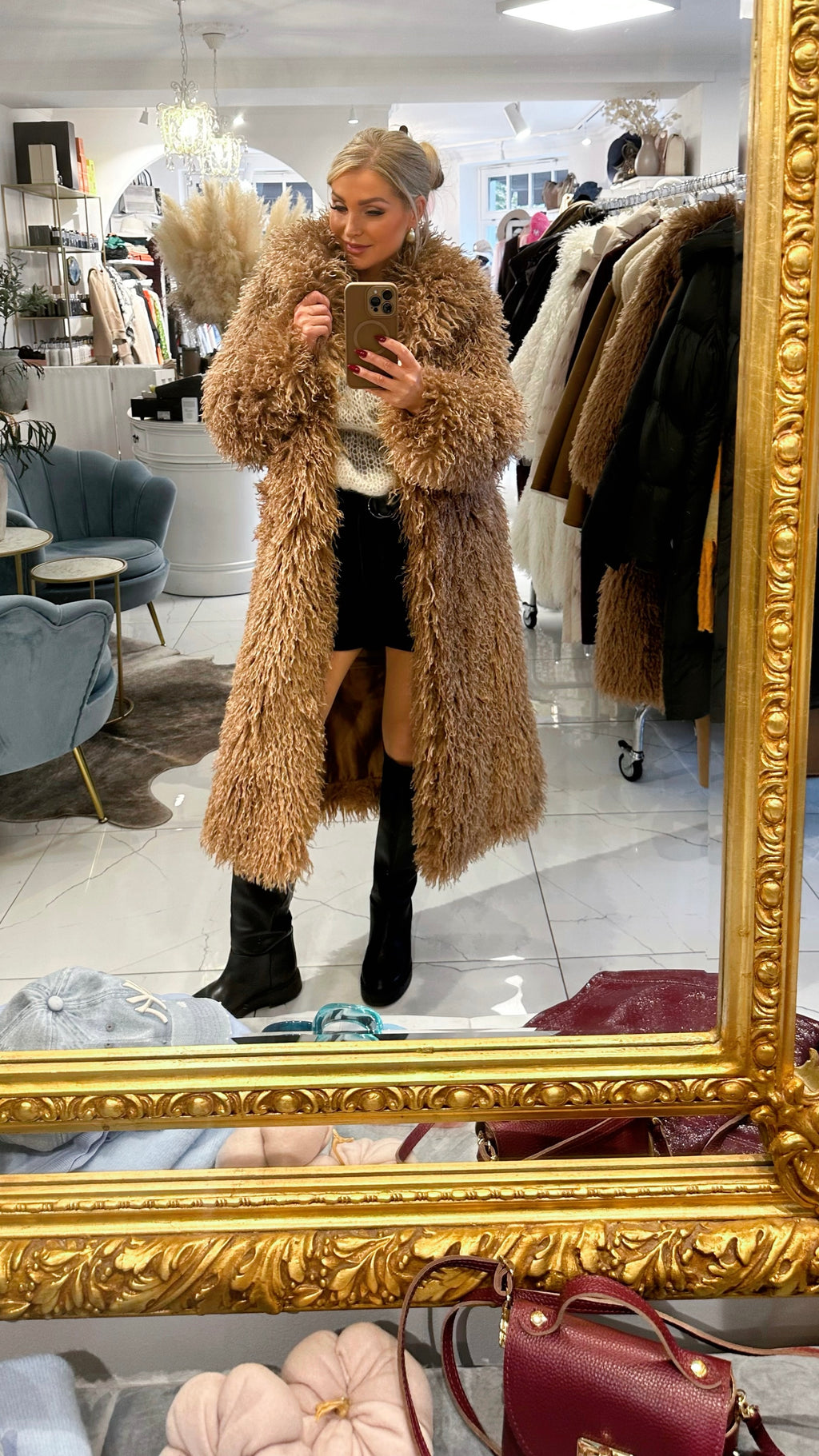 Mia – langer Faux-Fur-Mantel in Ivory & Caramel